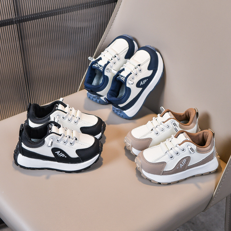 Zapatos deportivos para niños de suela suave, estilo "dad shoes" de cuero, informales, para exportación, antideslizantes, para niños y niñas pequeños, 2025.