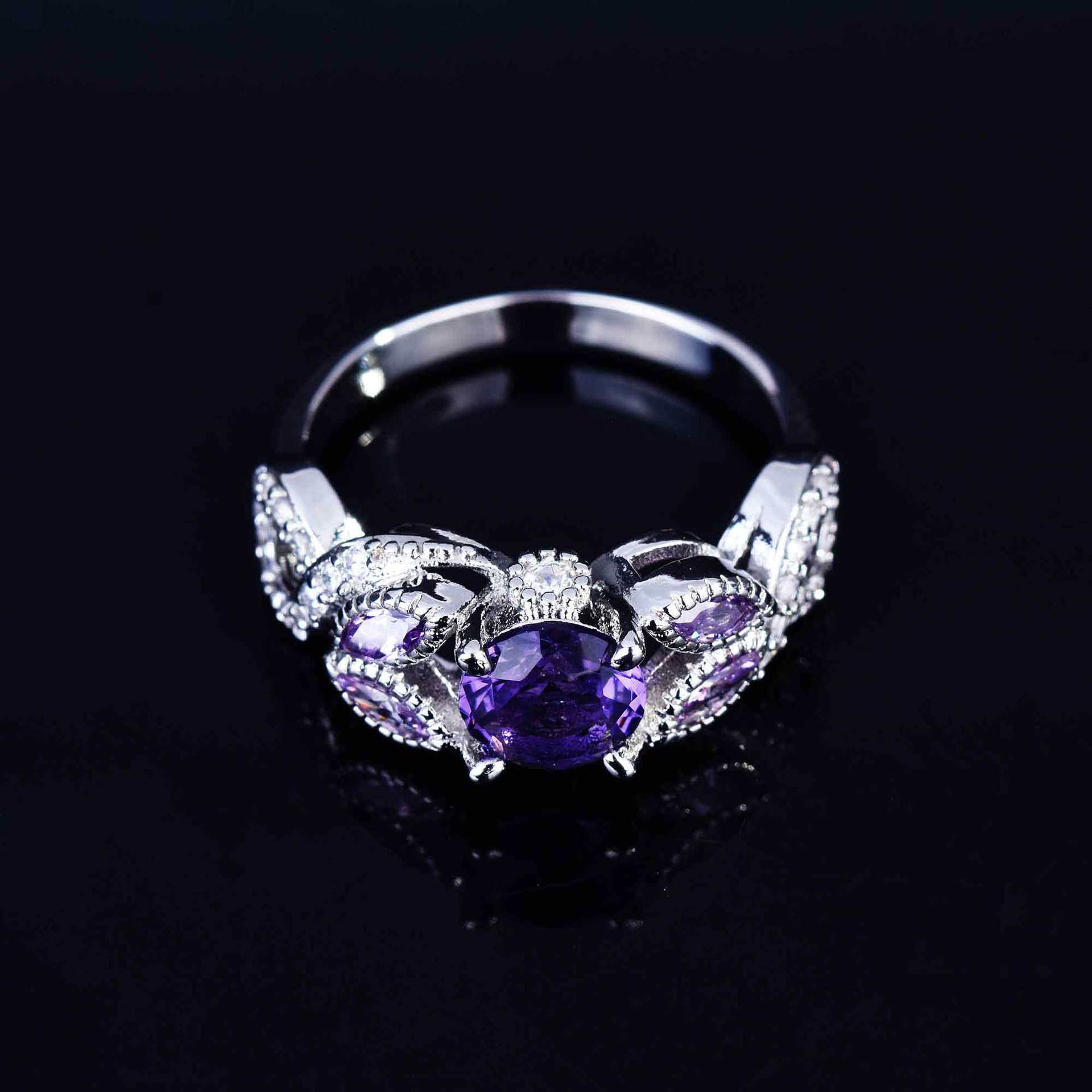 Zhenrong  Cross-border Supply New Inlaid Amethyst Carat Ring European And American Micro-inlaid Full Diamond Engagement Women's Ring display picture 4