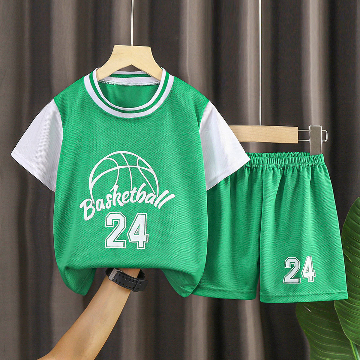 儿童篮球服套装运动速干衣男宝运动套装女宝背心中大童球服幼儿园