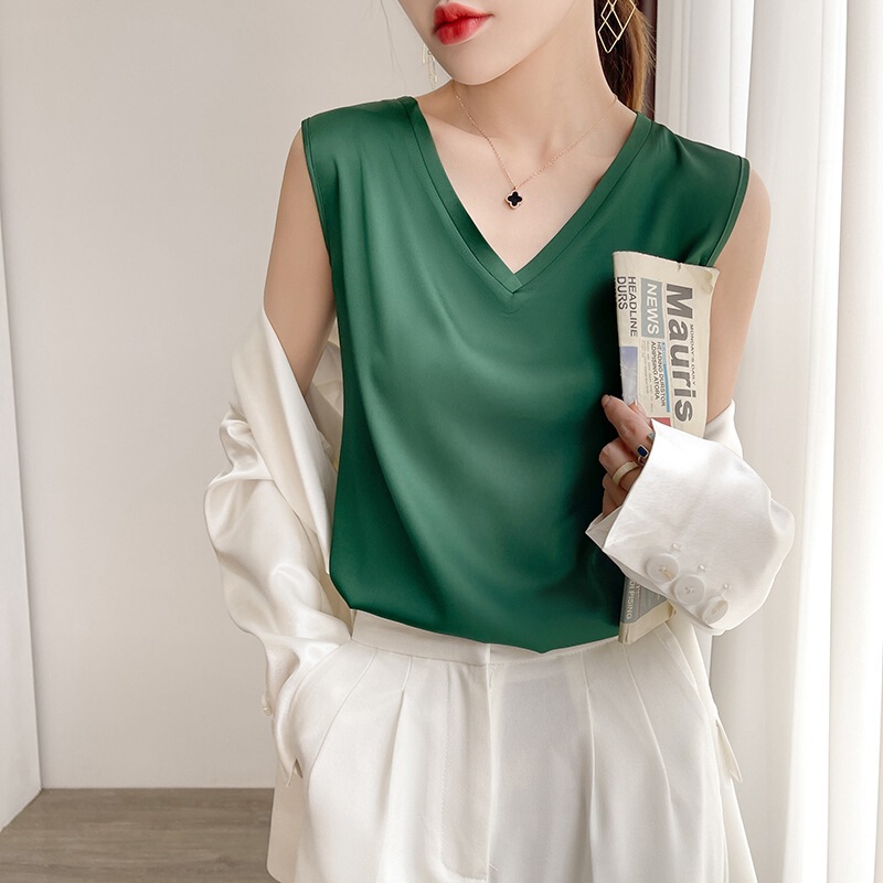 Summer V-Neck Silk Camisole Women's Elegant Suit Sleeveless T-shirt Satin Large Size Top Base Batch