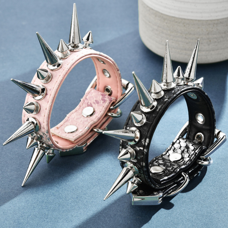 Factory direct snake pattern laser bracelet sweet cool wind willow nail bracelet Pengke metal Harajuku daily street style