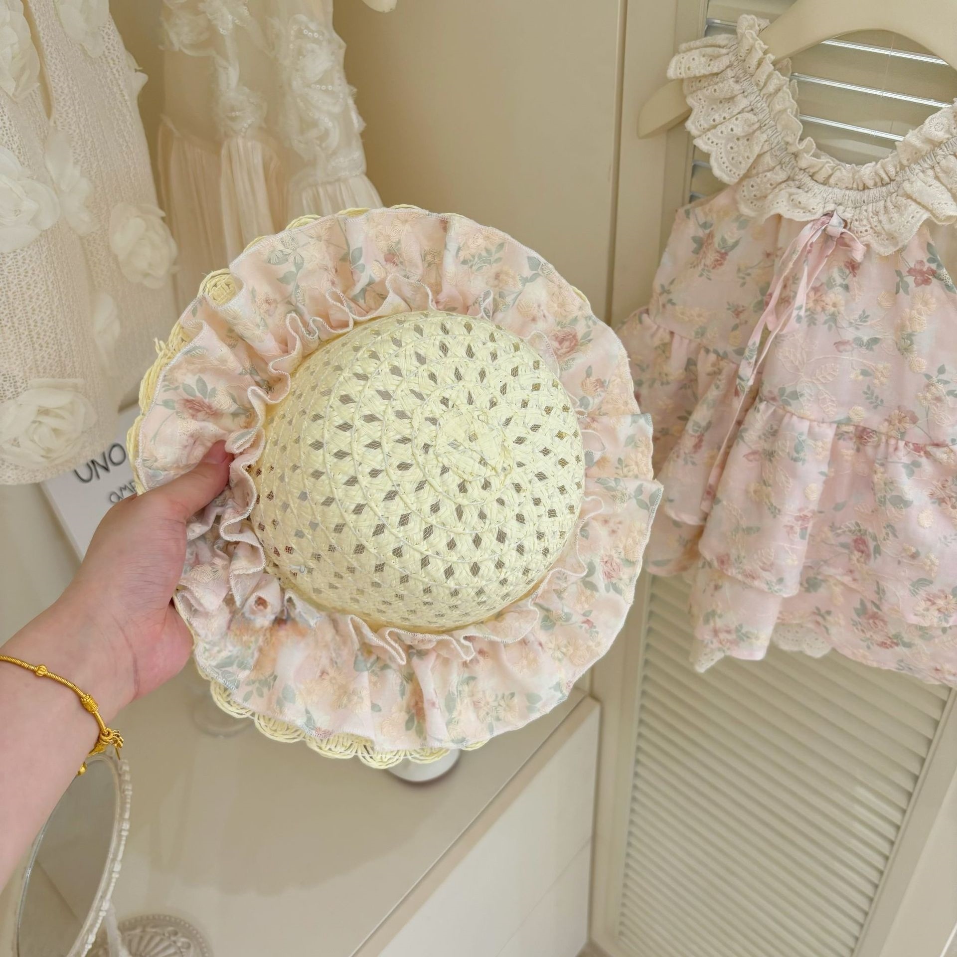 [Enviar sombrero] Nueva flor de cerezo Ling ~ Vestido de encaje floral suave con mangas pequeñas y dulces de verano para niñas