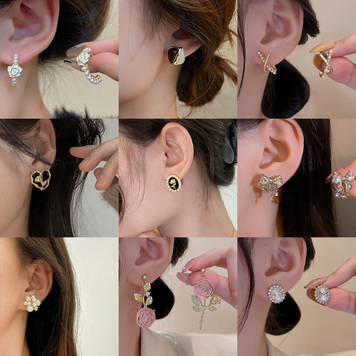 S925 Silver Needle Temperament High-end Earrings Women's Retro Design Pearl Earrings Internet Celebrity Earrings Wholesale