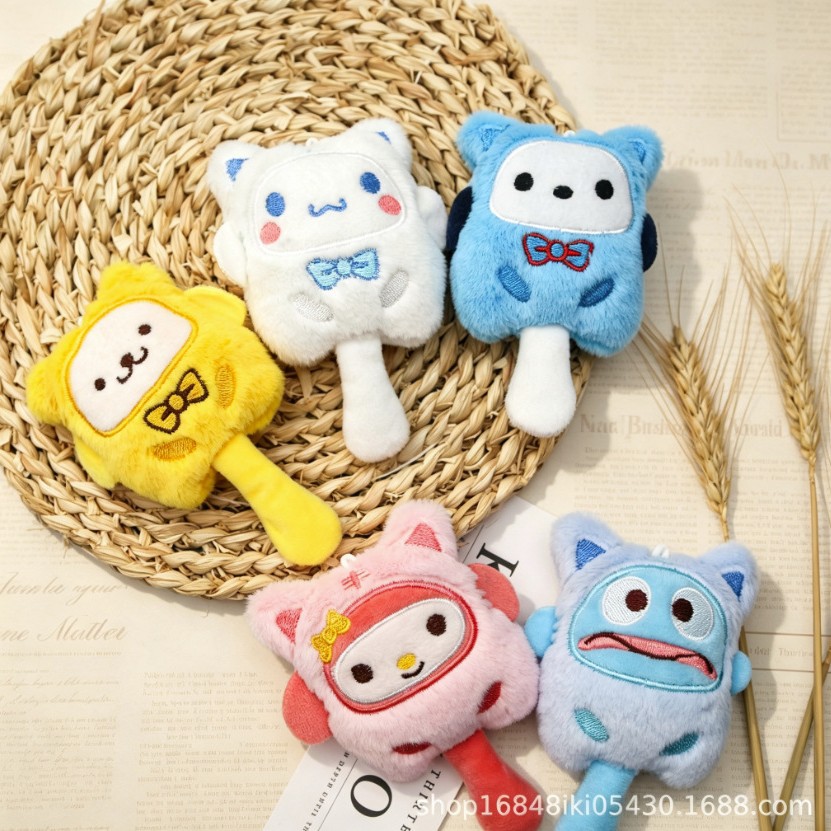 Lindo llavero de peluche de dibujos animados de Sanrio, con diseño de Kitty, Cinnamoroll y Kuromi, para colgar en el bolso. image 4