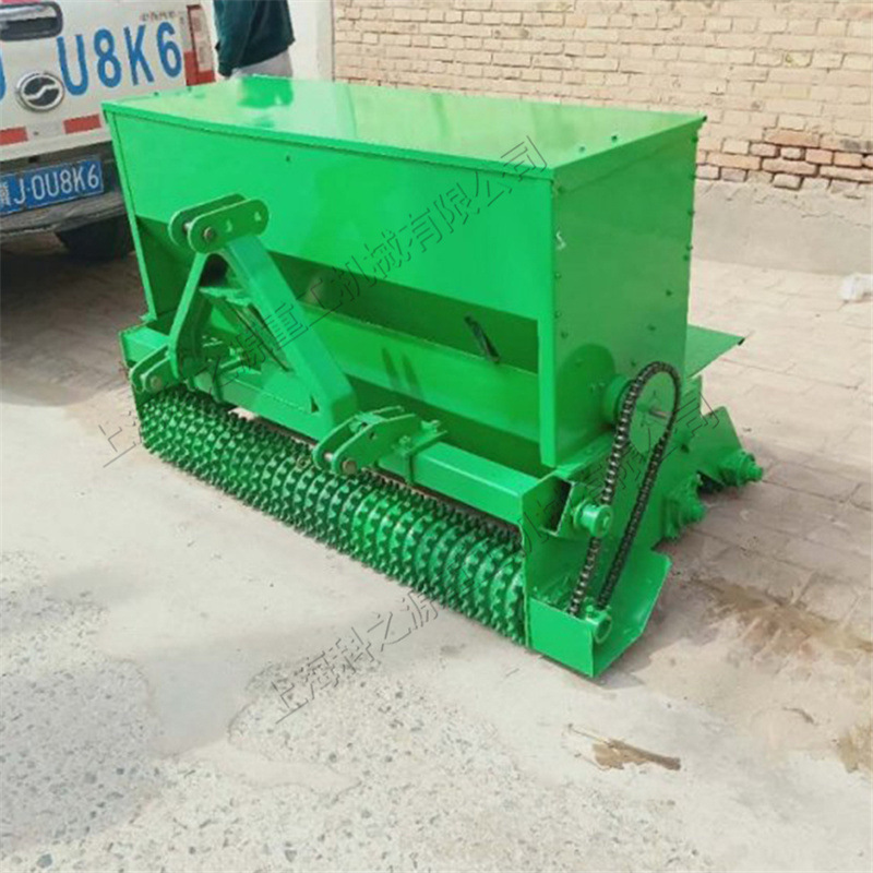 拖拉机牵引式草籽播种机 百慕大草点播机 马尼拉草撒播设备