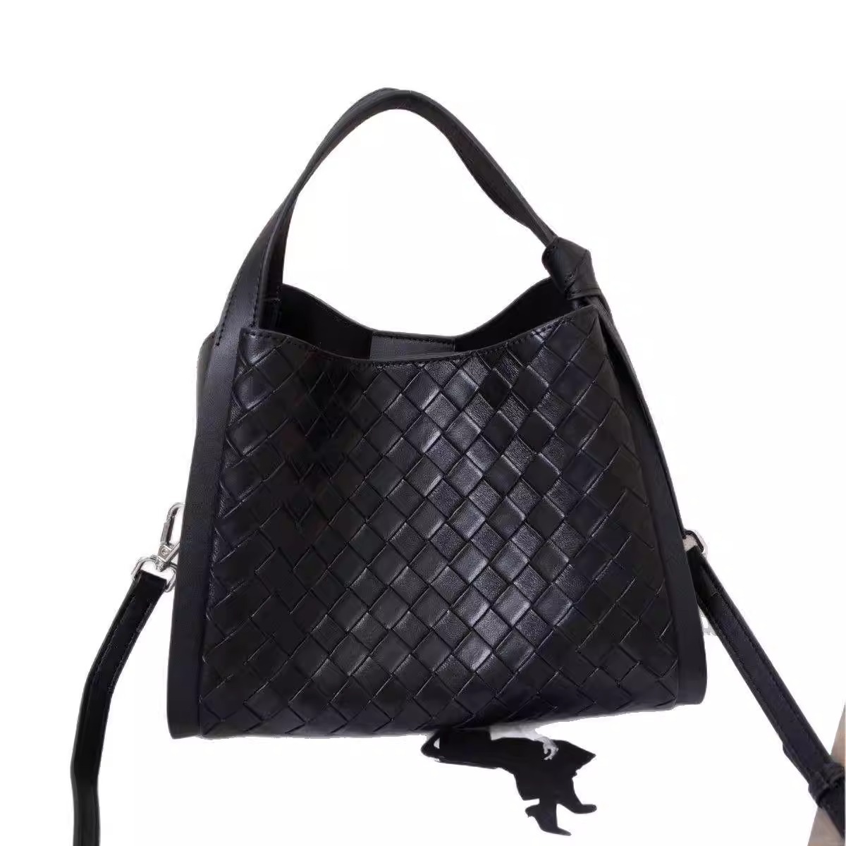 Alta sensación de moda de cuero suave bajo la axila bolso tote para mujeres 2025 verano nuevo gran capacidad versátil bolso de hombro