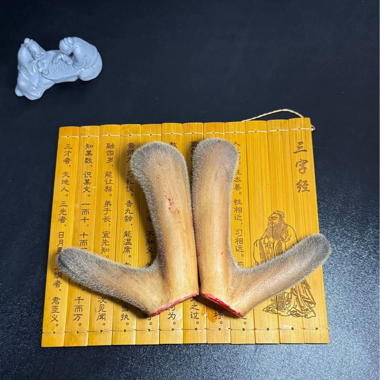 Северо-восточный город Луксян пятнистый олень рога оленя