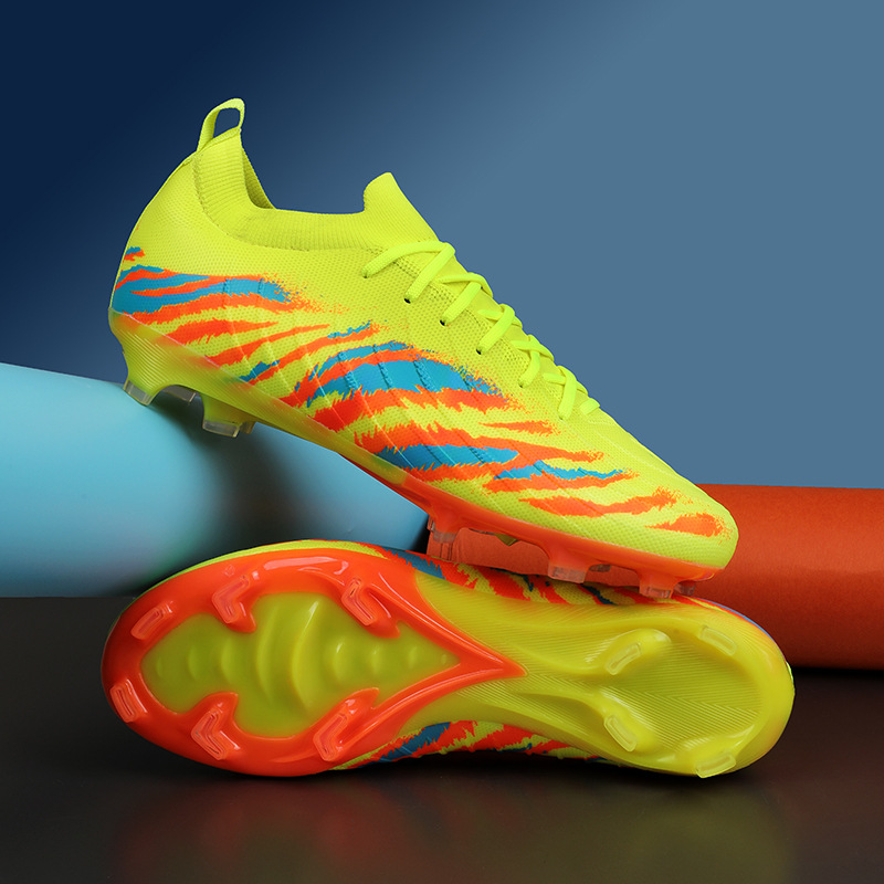 Transfronterizos Amazon zapatos de fútbol juvenil Copa del Mundo Ronaldo zapatos de entrenamiento TF zapatos de clavos profesionales para niños hombres
