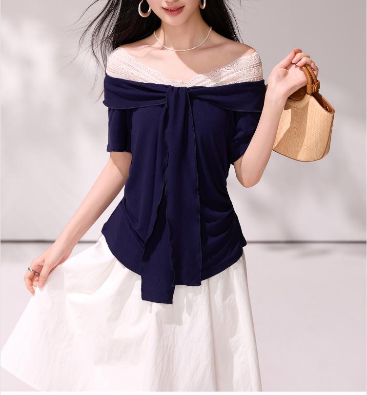 Áo thun nữ tay ngắn cổ V phối ren chắp vá FALINDA STUDIO — màu xanh navy chi tiết 3