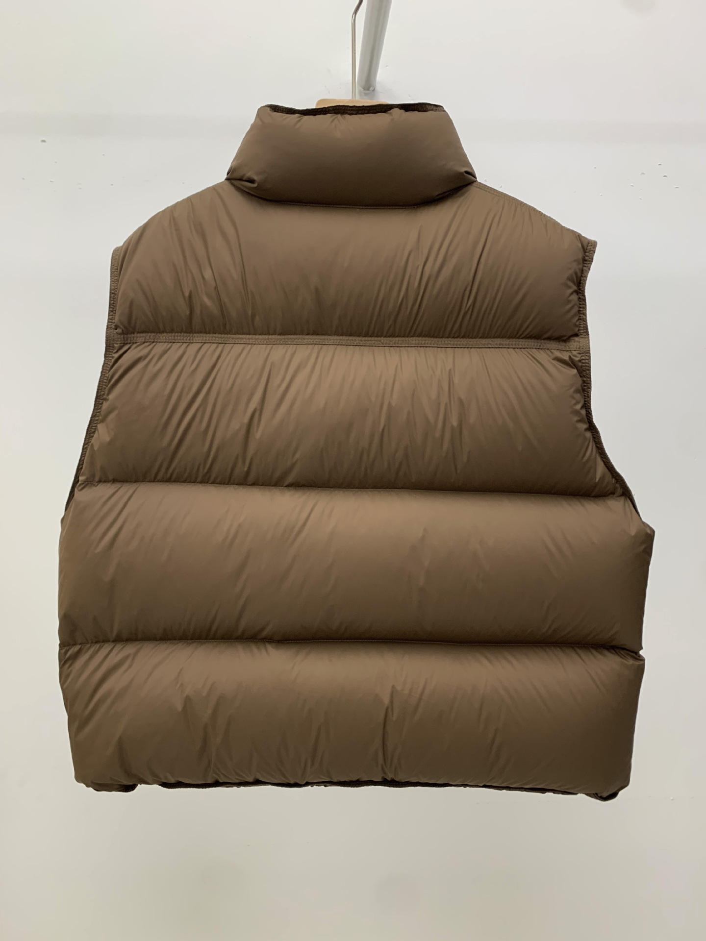 Chaqueta de plumas sin mangas con cuello alto y cuello alto de pato blanco para mujer, estilo coreano, holgada, versátil, ideal para otoño e invierno. Abrigo cálido._voghion.com