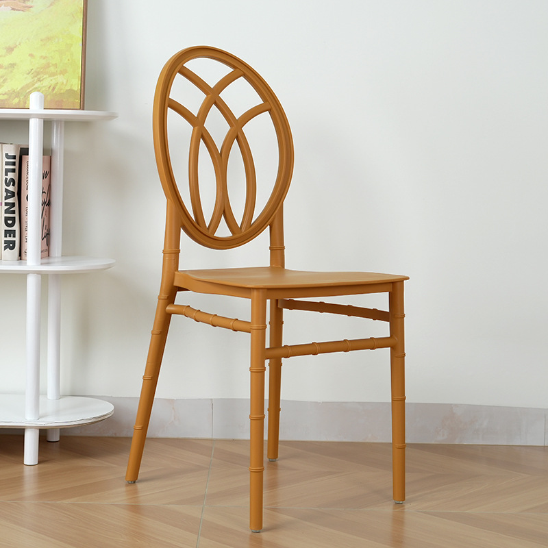 Fábrica fuente de plástico nórdico silla de bambú césped al aire libre tema de boda silla de banquete hotel PP silla de comedor