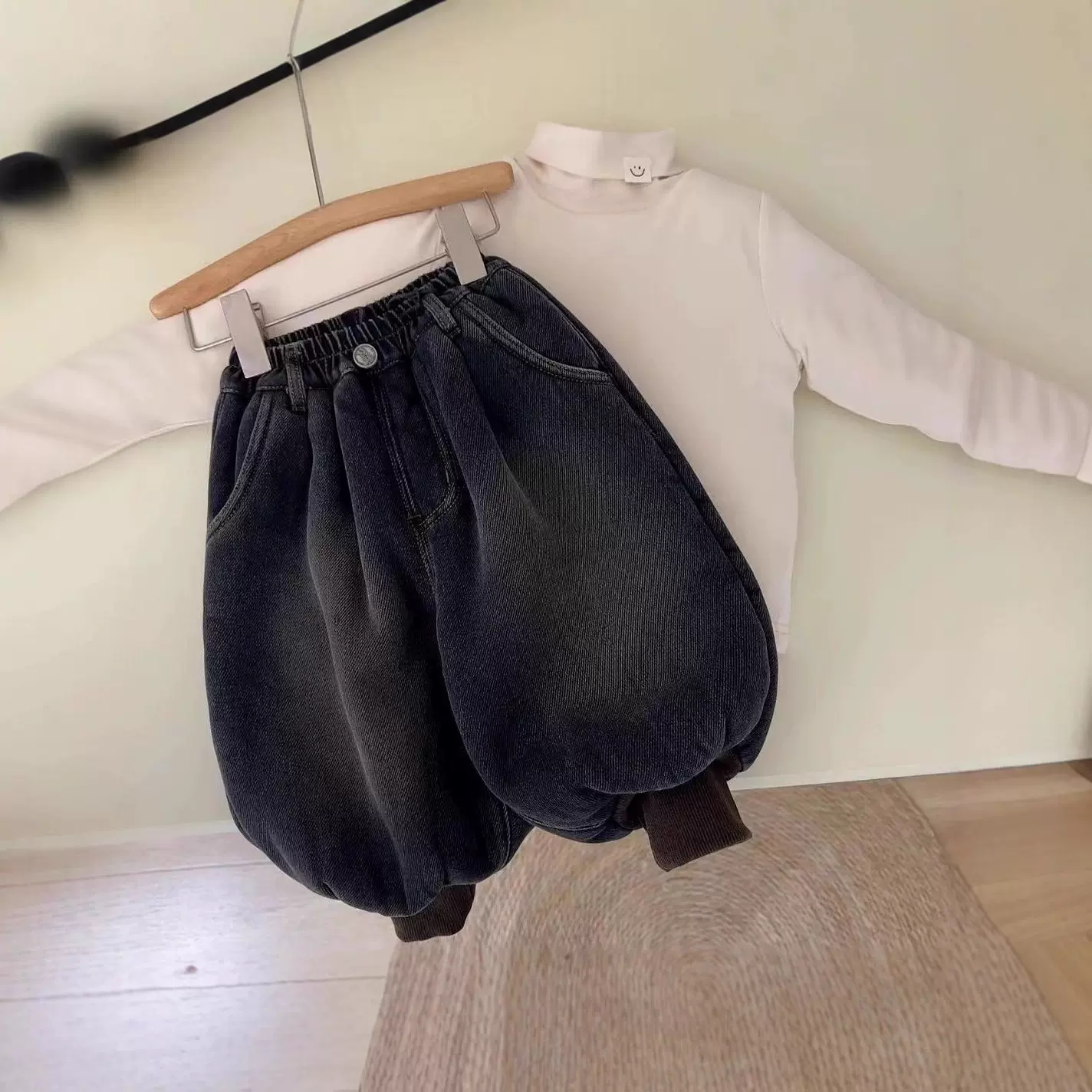 儿童加绒牛仔裤新款宽松洋气儿童裤子秋冬款一体绒长裤宝宝休闲裤