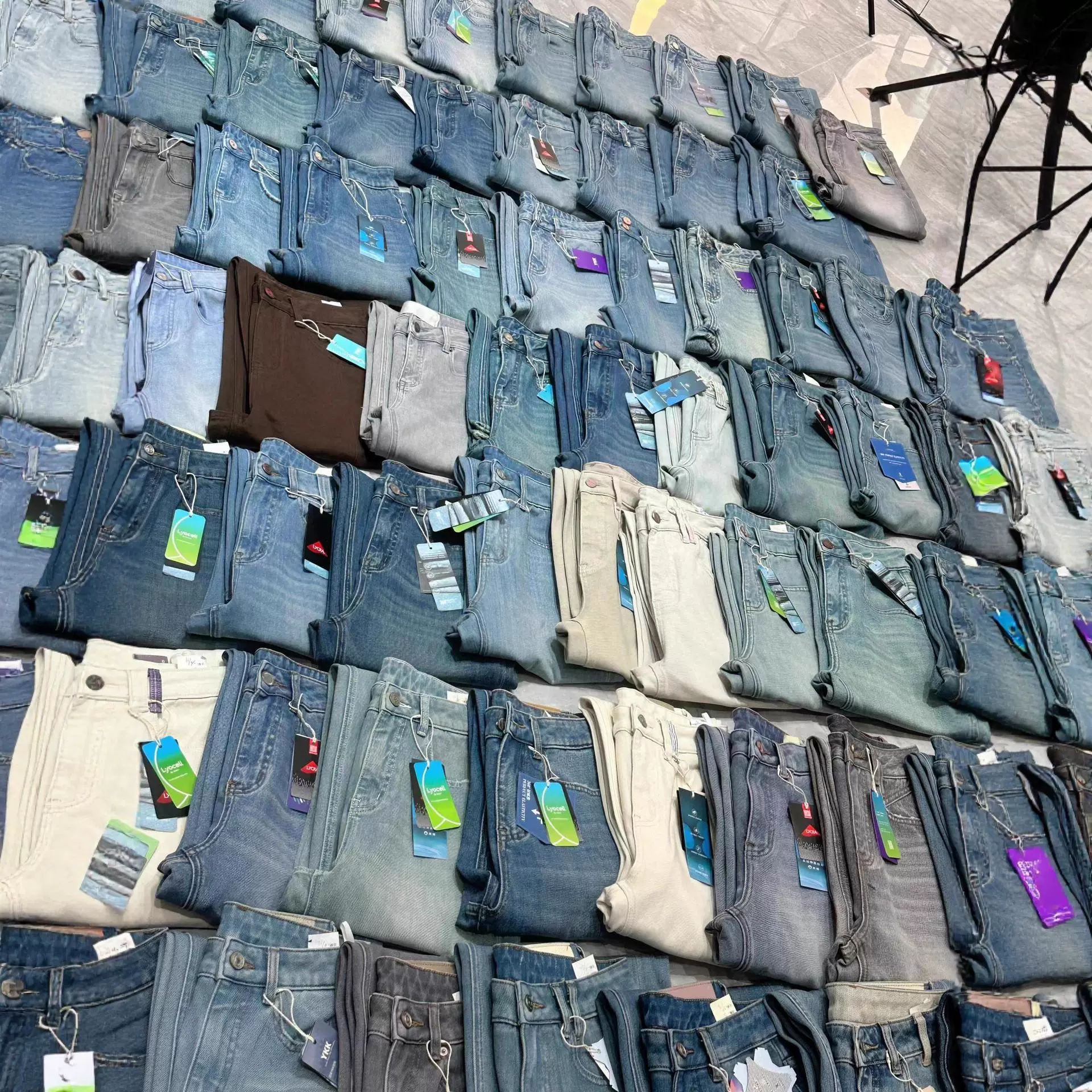 新款2025秋冬季休闲风日韩直筒裤女式牛仔长裤宽松百搭阔腿裤批发