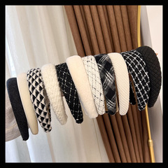 French-style black and white checkered color scheme hair tie, fashionable hair clip, versatile for outdoor use, high crown headband, hair pin accessory