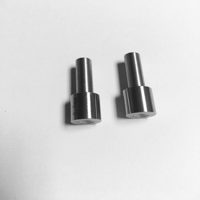 穿孔机导向器 打孔机配件眼模外型10*6*30mm 火花机细孔放电 导咀