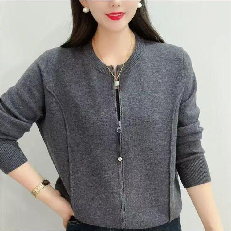 Spring Knitted Sweater for Women, Casual Loose Hollow-Out V-Neck Sweater, Slimming and Belly-Covering, Stylish and Fashionable Mom Fashion