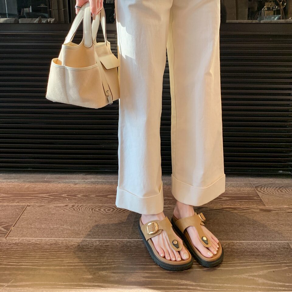 Dép sandal nữ quai ngang da bò thật đế dày phong cách Hàn Quốc — Màu Kaki mặt nhung, Màu đen mặt nhung, Trắng sữa vân vải