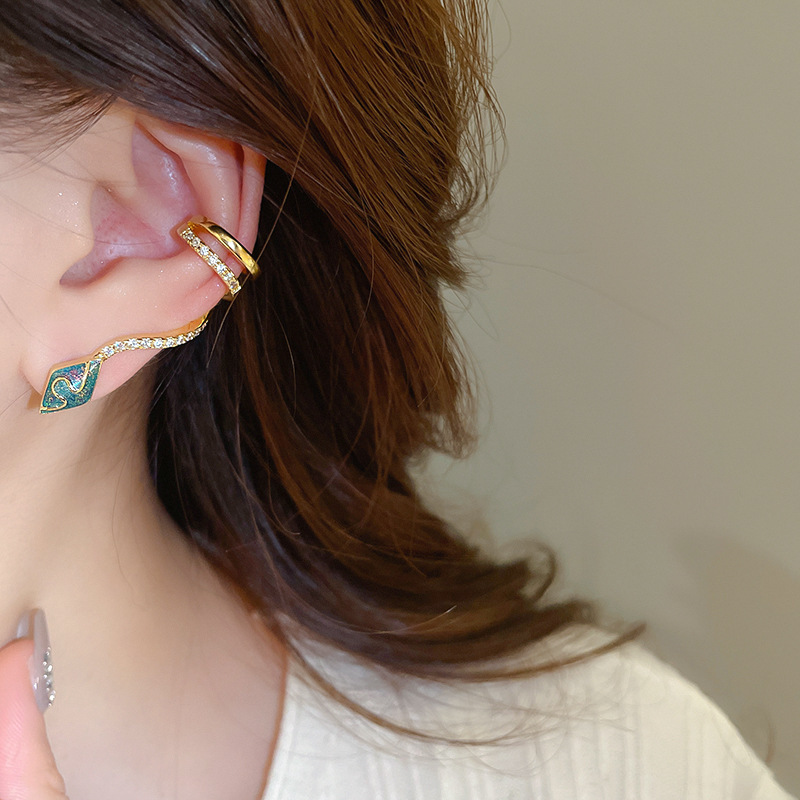 Pendientes de suministro de mercado nocturno de agujas de plata Pendientes de moda coreana en vivo Pendientes de estilo caliente Pendientes de lujo ligero Mujeres de alta gama