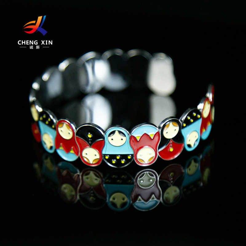 Manufacturers Make Creative Metal Gifts, Cartoon Bracelet Accessories, Painted and Colored Team-Building Event Souvenirs