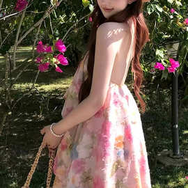 盛夏繁花 挂脖露背大裙摆提花晕染碎花度假连衣裙