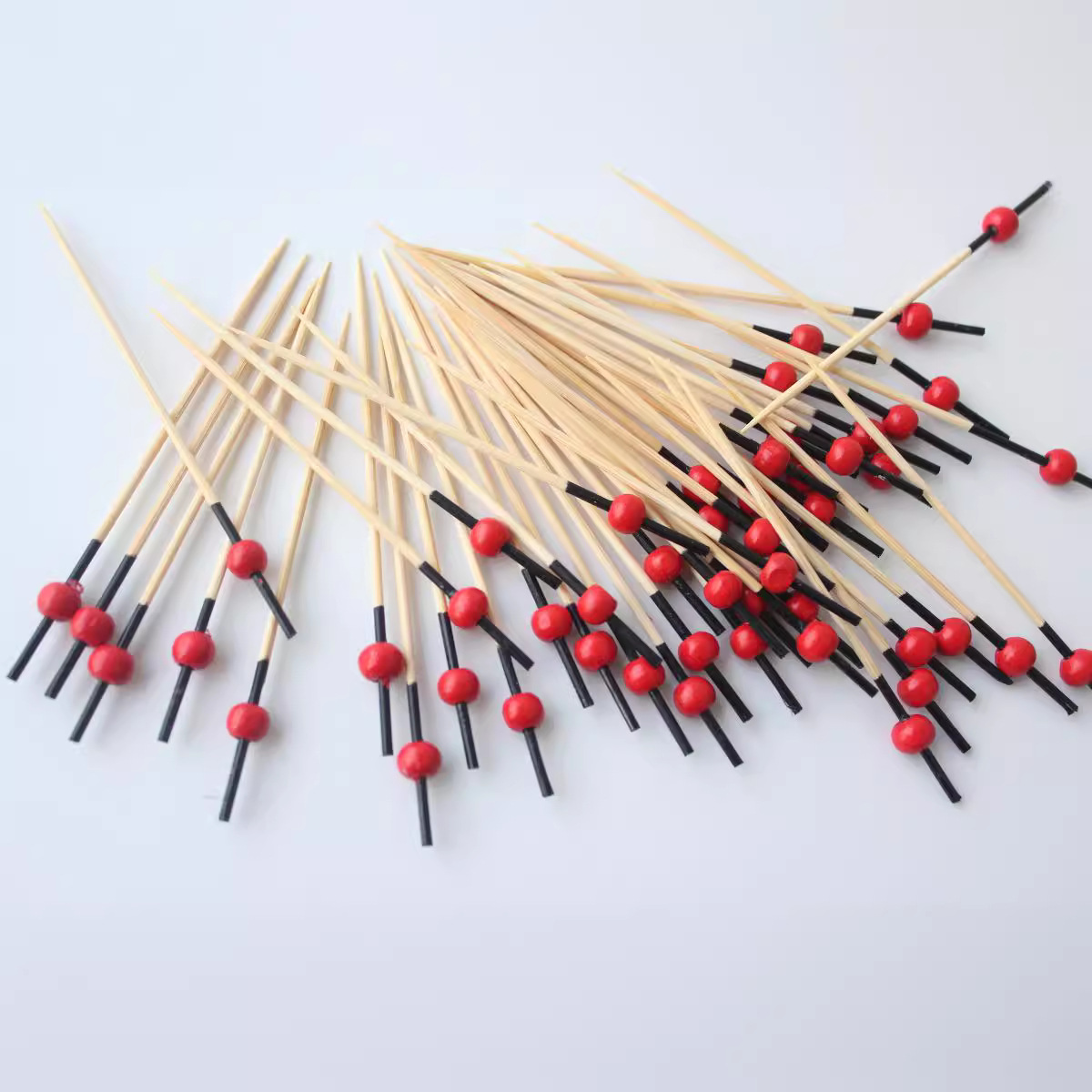 100 unids/pack desechables palo de fruta verde cabeza Rojo Negro varilla de pintura varilla bola roja perlas creativo cóctel palo merienda palo