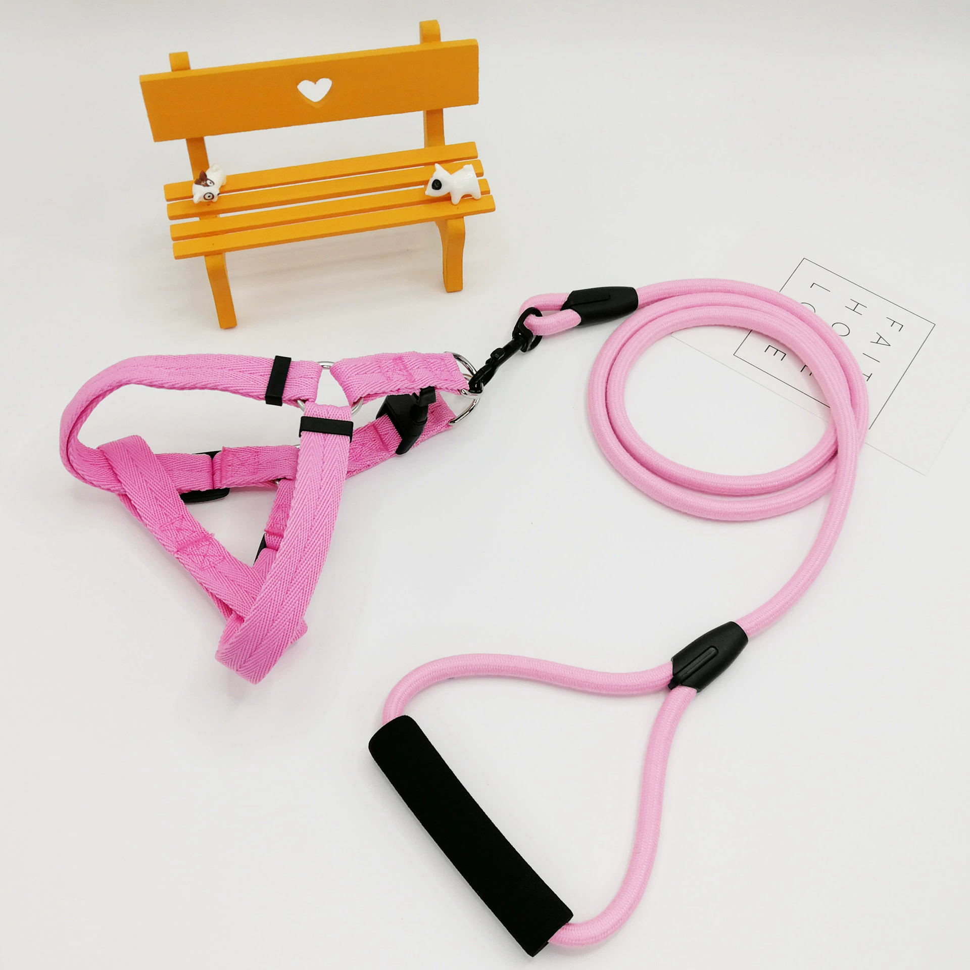 ПЭТ нагрудный ремень Тяговый костюм Выход собаки Тяговая веревка Бунт флеш жилет Маленькая и средняя собака прогулочная веревка