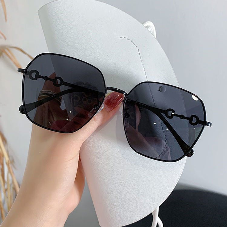 Horsebit Sunglasses  New Anti-ultraviolet Sunglasses Female Glasses display picture 3