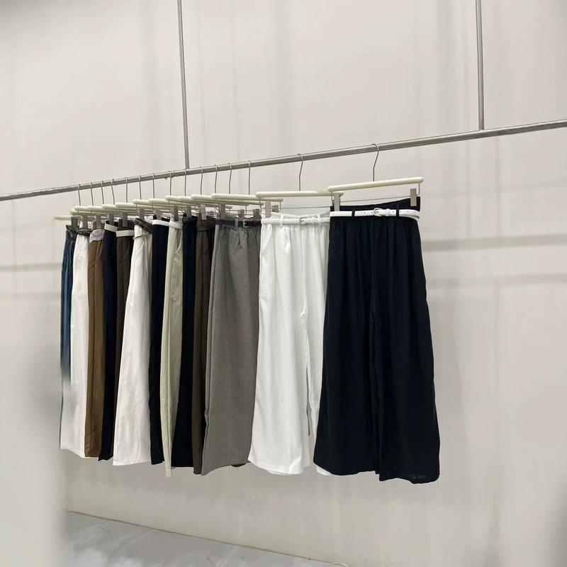 Shenzhen Nanyou designer brand, autumn collection, drawstring-waist, slimming, straight-leg casual pants, discounted women's clothing, available in physical stores Shenzhen Nanyou designer brand, autumn collection, drawstring-waist, slimming, straight-leg casual pants, discounted women's clothing, available in physical stores