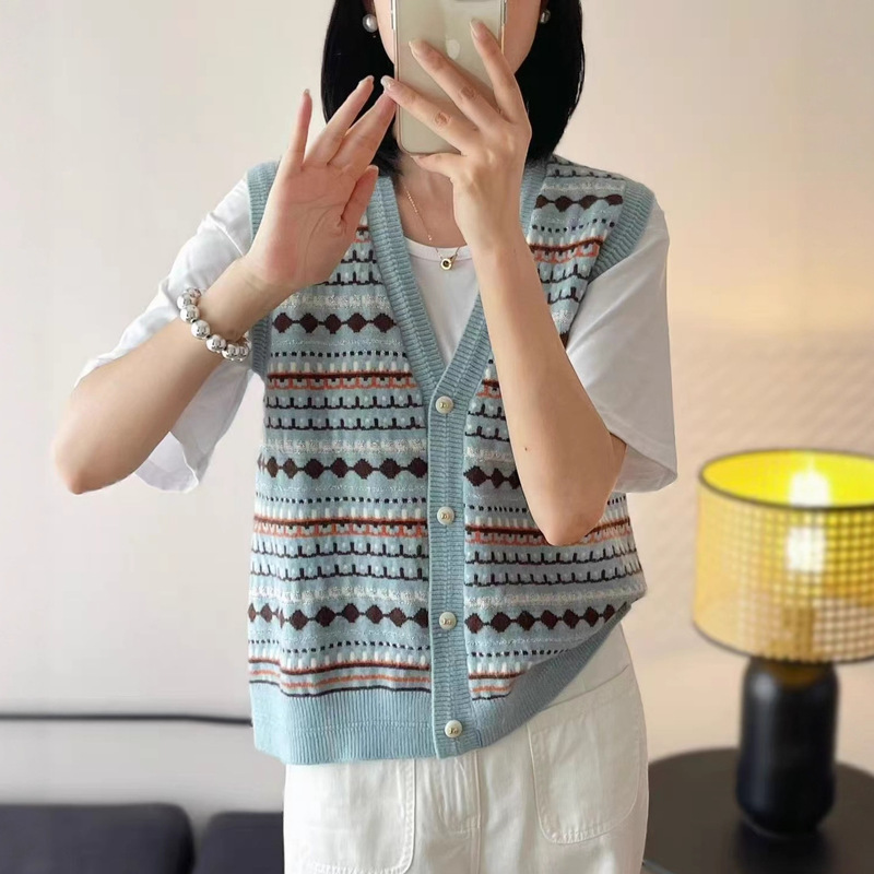 V-Neck Sleeveless Vest Vest 2025 Autum New Retro Elegant Plaid Knitwear Women's Versatile Top V-Neck Sleeveless Vest Vest 2025 Autum New Retro Elegant Plaid Knitwear Women's Versatile Top