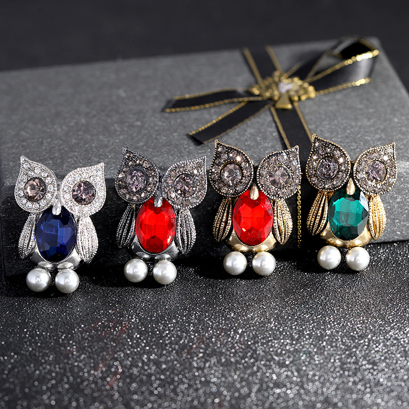 fashionable creative cartoon high-end brooch