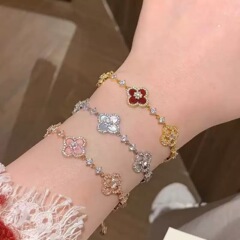【綺夢花誓】千金感幸運四葉草天然貝母ブレスレットの女性が精緻で白くて豪華で調節できる