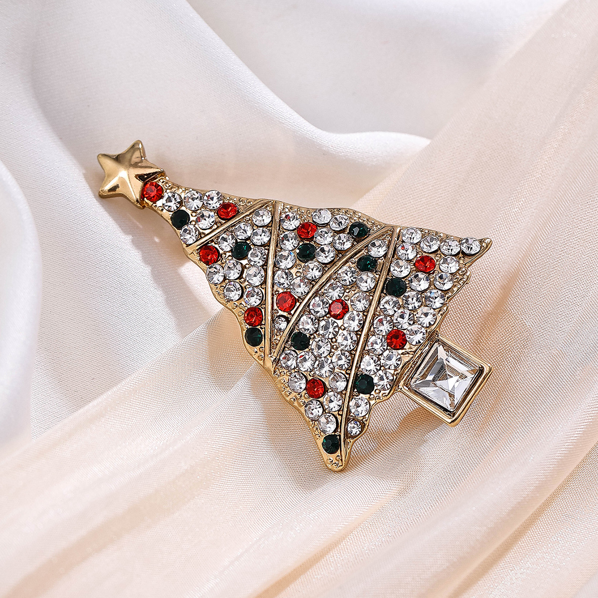 Elegant fashionable design brooch