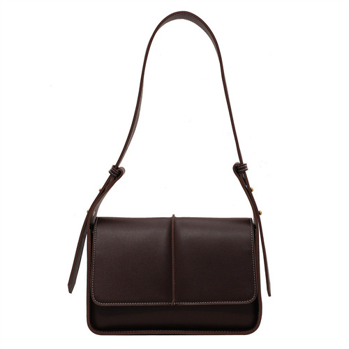 The trendy small handbags for women, popular on Instagram, niche  new fashion winter shoulder bag, celebrity-style small square bag