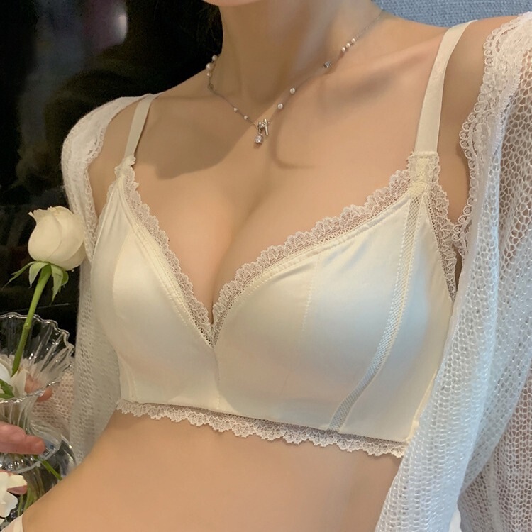Small Bust Push-Up Bra with Lace Trim, Adjustable Seamless Bra, One-Piece Design, Breathable, Gathers Side Breasts