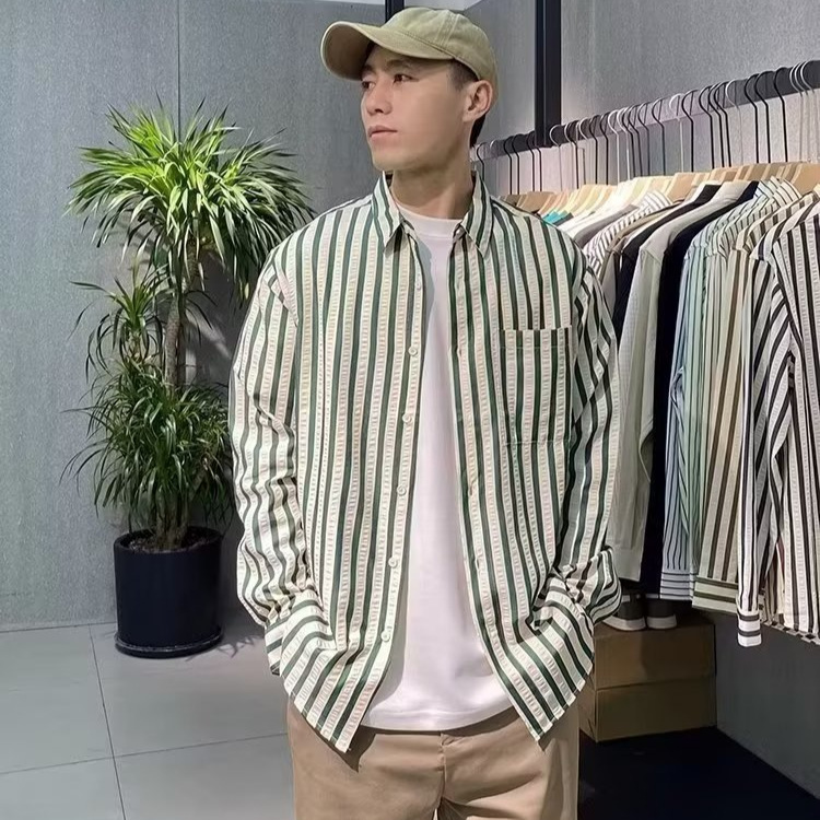 2024 camisa de manga larga a rayas estilo japonés Hong Kong ins camisa suelta para niños tendencia de otoño chaqueta casual de todo fósforo