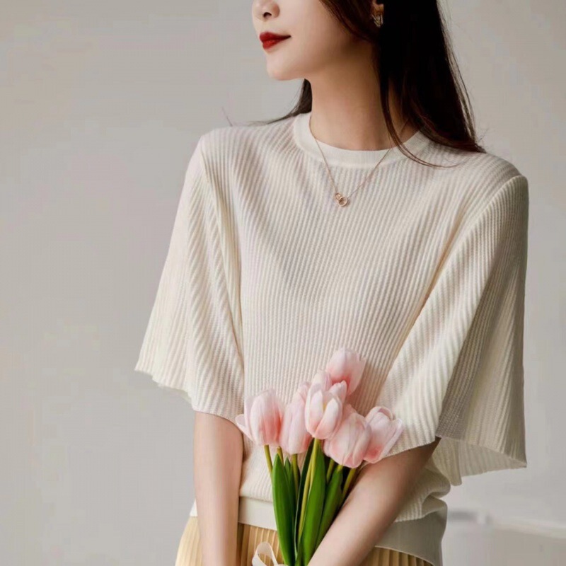 Patchwork Ruffle Sleeve Women's Knit Top 2026 Summer New Comfortable Round Neck Batwing Sleeve Five-Quarter Sleeve Blouse for Women