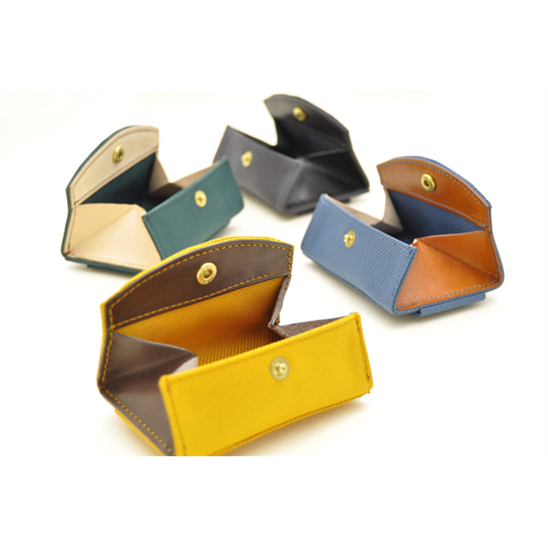 Folding small wallet