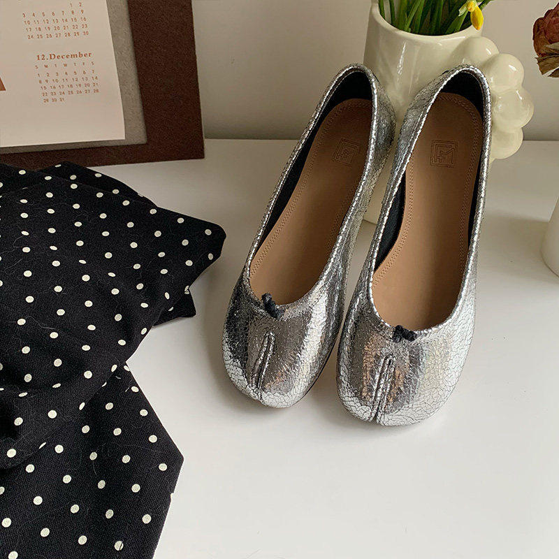 Giày búp bê nữ da bò mũi tách ngón đế bệt kiểu giày lười — Bạc vân nứt, hàng có sẵn, Hàng có sẵn màu trắng, Hàng có sẵn màu đỏ, Màu nâu, hàng có sẵn chi tiết 30