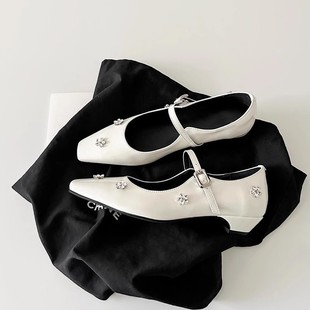 Sheepskin version ~ French gentle white buckle rhinestone low heel shoes women's small square head patent leather low mouth Mary Jane shoes