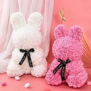 Simulation rose hugging rabbit Tanabata Valentine's Day gift PE eternal flower foam Darling rabbit manufacturers wholesale
