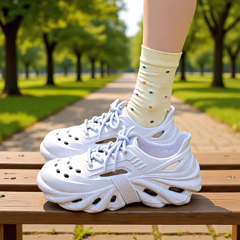 Women's Summer Outdoor Non-Slip Sports Sandals with Hollow Design, Thick-Soled, Comfortable for Walking on the Beach or Driving, Also Suitable for Men