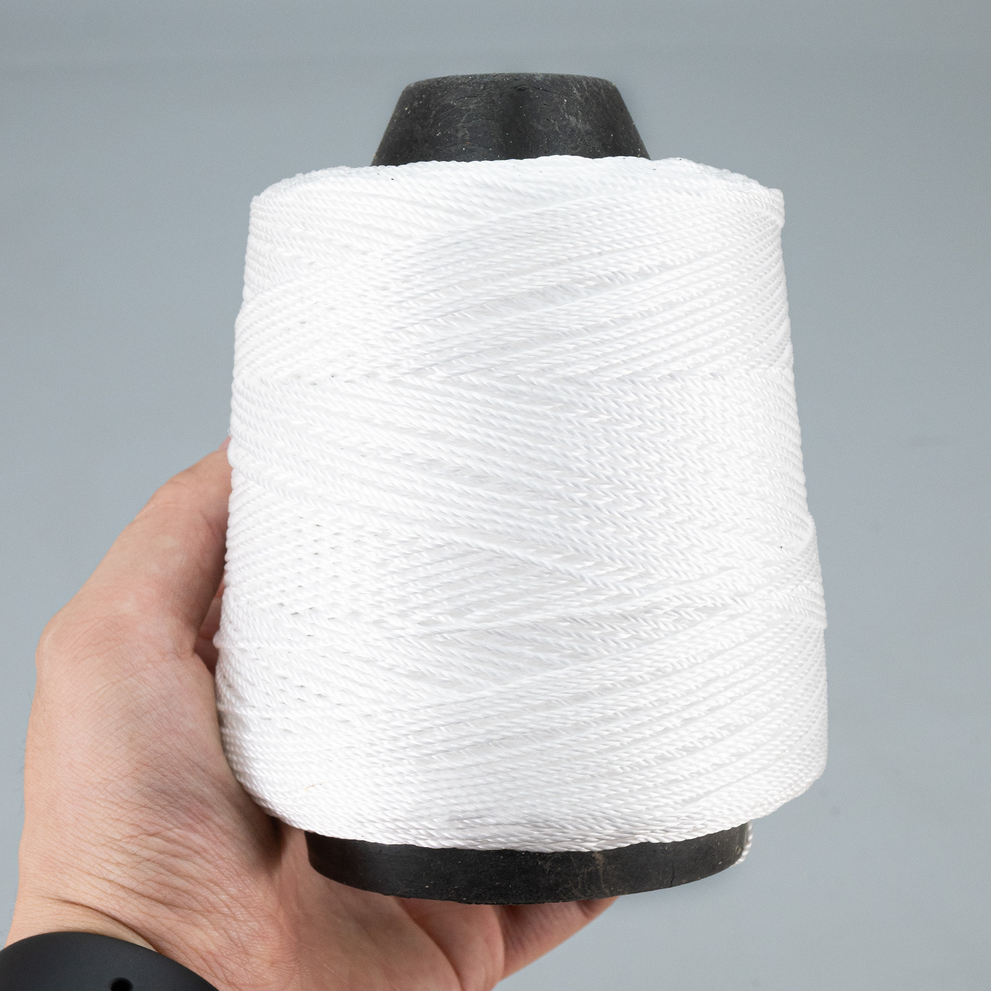 흰색 나일론 실 320g, 약 350m