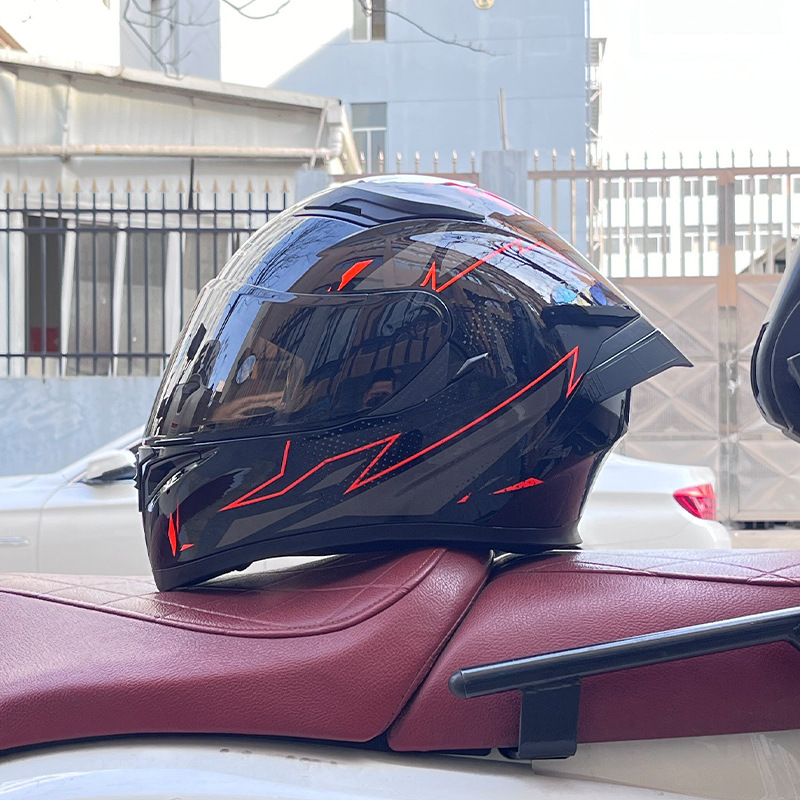 El casco completo del casco de la cola grande de la motocicleta Jiekai se puede instalar con auriculares Bluetooth