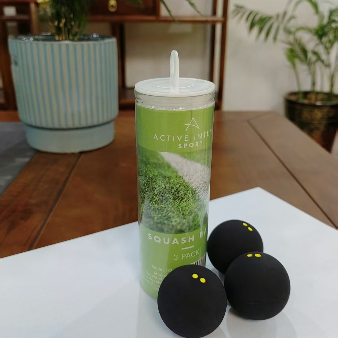 Manufacturers of 4cm British squash double yellow dot British squash game training ball Logo large can do