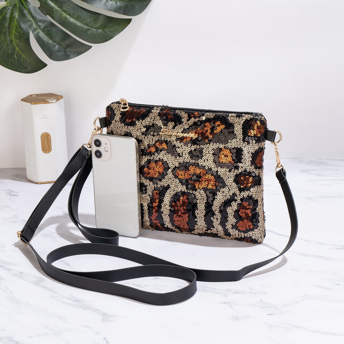 Nueva bolsa de leopardo, nueva bolsa de cena con cremallera de diafragma, cadena de moda de alto nivel, bolso de mano de hombro para mujeres.