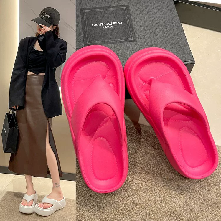 2024 Летние удобные универсальные модные шлепанцы, повседневные домашние уличные тапочки на танкетке для женщин