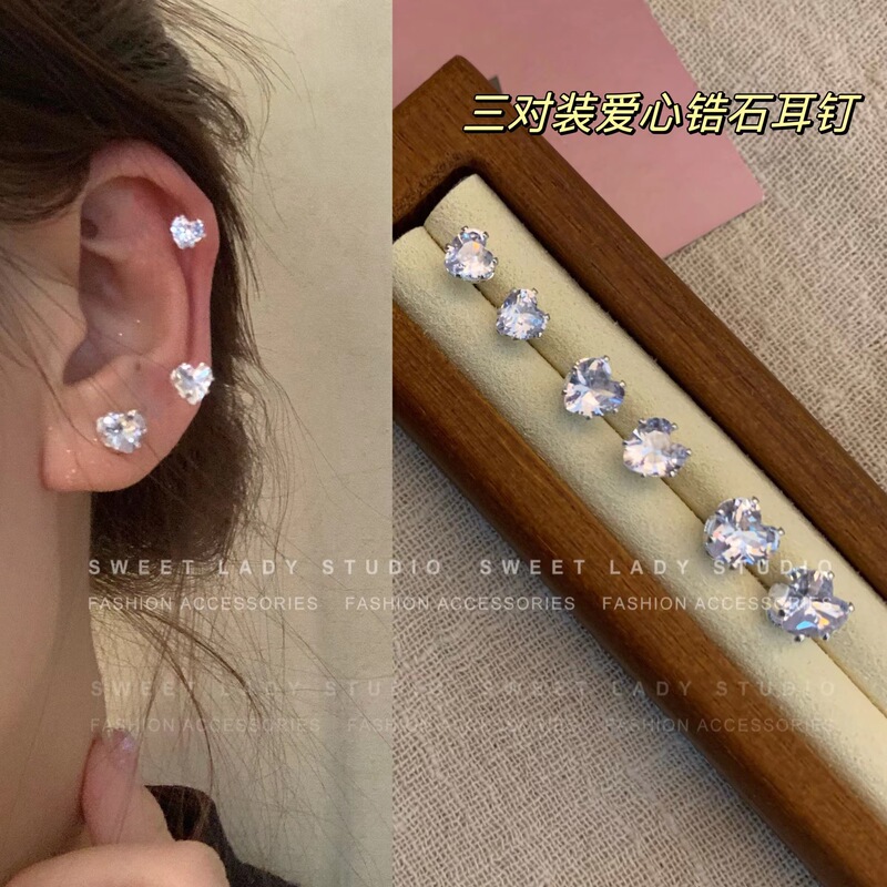 Super flash love Hao stone earrings s925 silver needle ear hole small earring simple temperament ear bone nail free earring