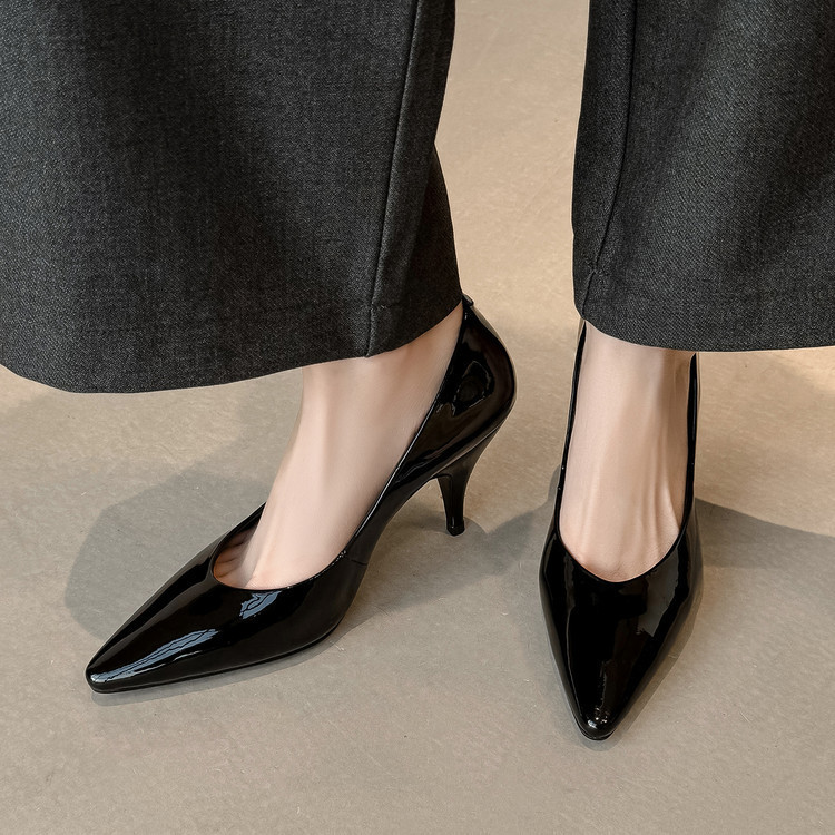 2026 Spring New Style Women's French Simple Versatile High-Heeled Pumps with Pointed Toe and Shallow Mouth, Made of Top-Layer Cowhide