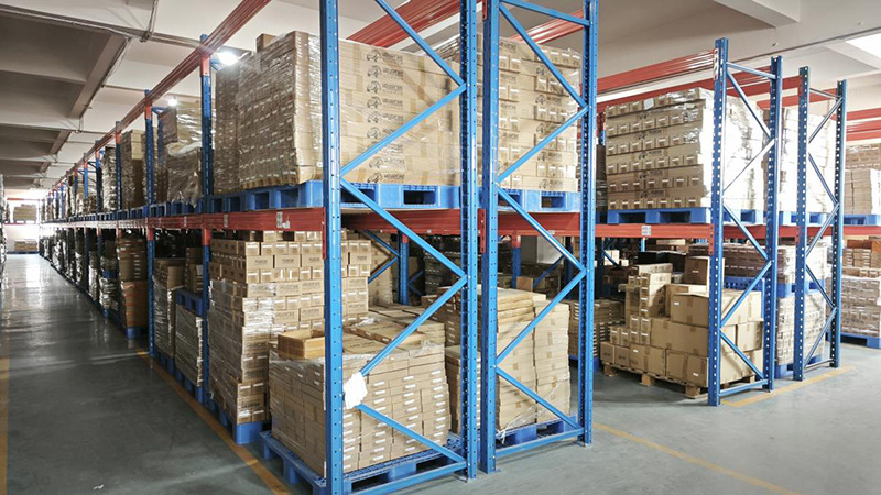Cross-Border E-Commerce Specializes in Supplying New Models of Car Strip Lights, Roof Lights, Combination Connected Strip Lights, and Off-Road Vehicle Lights