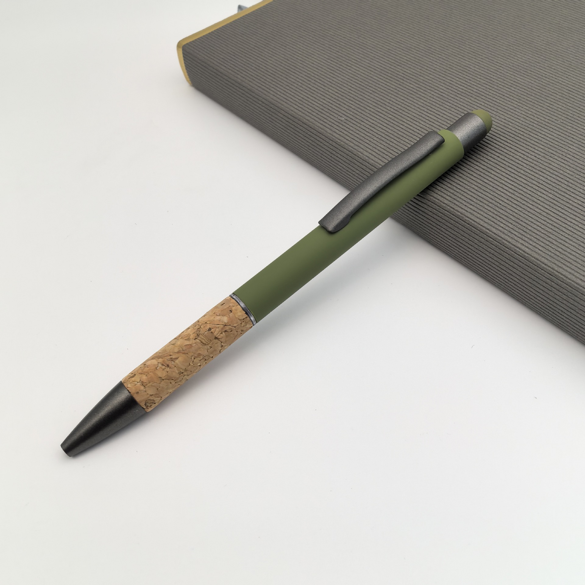 Bolígrafo de metal de color transfronterizo logotipo personalizado bolígrafo de publicidad de metal de corcho empuñado bolígrafo de regalo